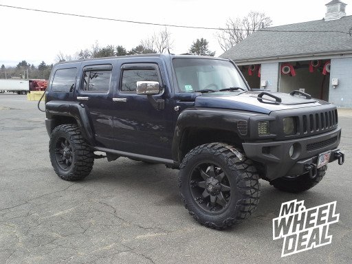 Fuel Off Road Octane Wheels in Matte Black on a 2007 Hummer H3