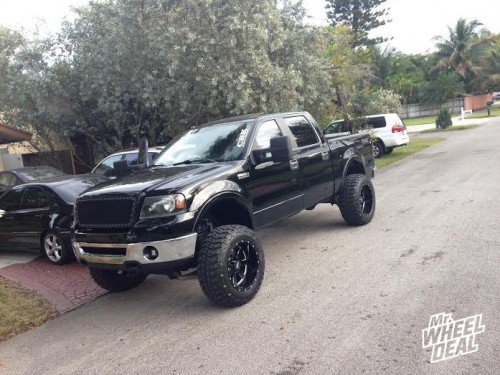 20" Moto Metal 962 Black wheels with 35" Federal Couragia MT tires on a 2008 Ford F-150 20x12" Moto Metal 962 Black wheels with 35X12.50R20 Federal Couragia MT tires on a 2008 Ford F-150