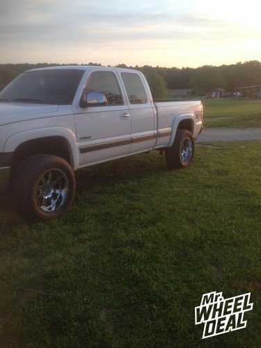 20x10" Gear Alloy Big Block Chrome wheels on a 2000 Chevy 1500 20x10 Gear Big Block 726 Chrome wheels on a 2000 Chevy