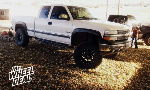 17x9" Fuel Off-Road Krank Matte Black Wheels with 35x12.50x17 Nitto Trail Grappler Tires on a 1999 Chevy Silverado 1500