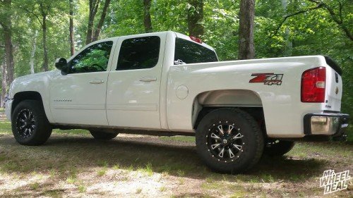 2012 Chevy Silverado 1500 with 18x9 Fuel Throttle Black wheels with 275x65r18 Toyo Open Country ATII tires Black 18x9 Fuel Offroad Throttle wheels with +1mm offset with 275x65r18 Toyo Open Country ATII tires on a 2012 Chevy Silverado 1500