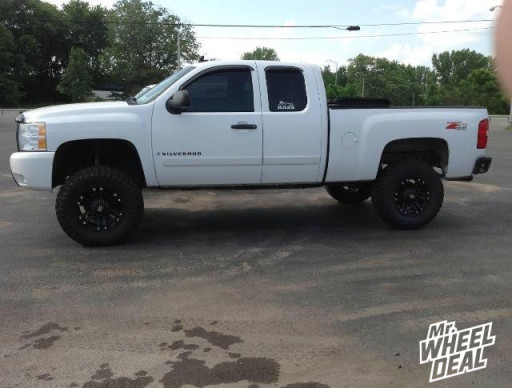 LT35x12.50x18 Atturo Trail Blade MT Tires on a 2008 Chevy Silverado 1500 2008 Chevy Silverado 1500 with LT35x12.50x18 Atturo Trail Blade MT Tires