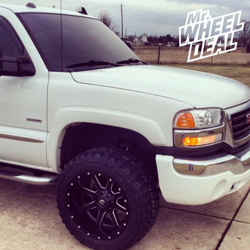 20x12" Fuel Off-Road Maverick Wheels with 33x12.50x20 Federal Couragia MT Tires on a 2006 Chevy Silverado 2500 20x12" Fuel Off-Road Maverick Wheels with 33x12.50x20 Federal Couragia MT Tires on a 2006 Chevy Silverado 2500