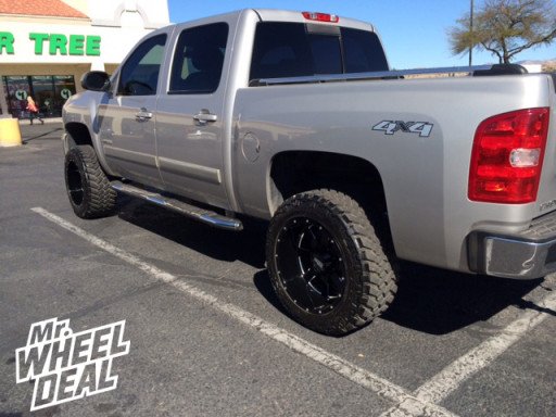 20x12" Moto Metal 962 Black Wheels on a 2007 Chevy Silverado 1500 20x12" Moto Metal 962 Black Wheels on a 2007 Chevy Silverado 1500