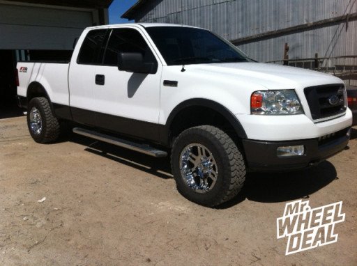 18x9" Moto Metal 951 Chrome Wheels on a 2004 Ford F150