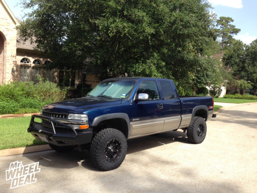 17x9 Fuel Hostage wheels with LT285/70/17 Nitto Trail Grappler tires on a 2001 Chevy Silverado 1500 17x9" Fuel Offroad Hostage wheels with LT285/70/17 Nitto Trail Grappler tires on a 2001 Chevy Silverado 1500