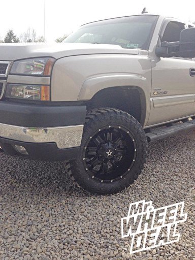 20x9" TIS 535B Wheels with 33x12.50x20 Atturo Trail Blade MT Tires on a 2007 Chevy 2500HD 20x9" TIS 535B Wheels with 33x12.50x20 Atturo Trail Blade MT Tires on a 2007 Chevy 2500HD