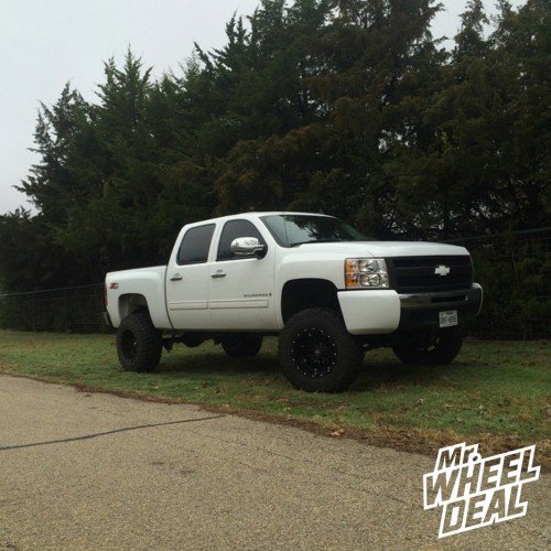 18x12 Fuel Offroad Hostage wheels on a 2009 Chevy Silverado 1500 18x12" Fuel Off-Road Hostage wheels on a 2009 Chevy Silverado 1500