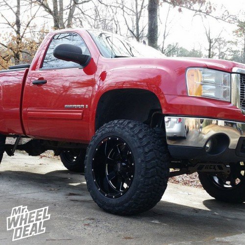 20x12 Black Moto Metal 962 wheels with 35X12.50R20 Federal Couragia MT tires on a 2007 GMC Sierra 1500 20x12" Moto Metal 962 Black wheels with 35X12.50R20 Federal Couragia MT tires on a 2007 GMC Sierra 1500