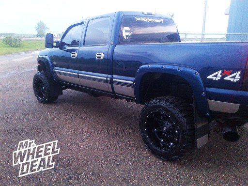 20x12" Fuel Off Road Hostage Wheels on a 2001 Chevy 2500HD